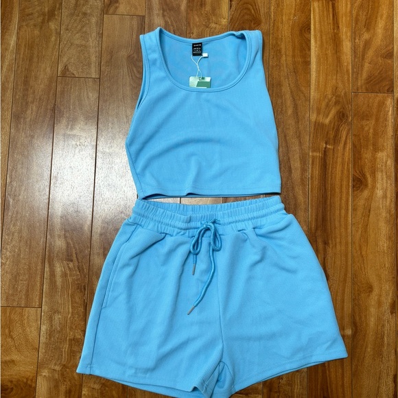 NWT - Matching Shorts/Top set - Picture 1 of 2